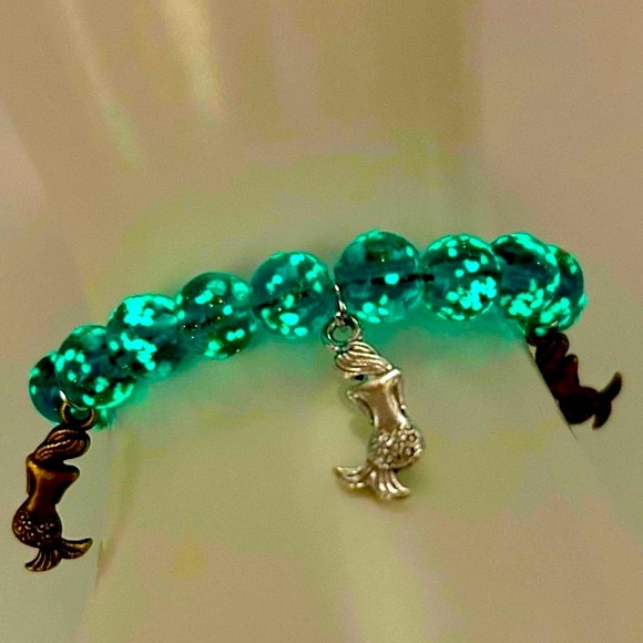 Handmade Glow-In-The-Dark Mermaid Charm Bracelet with Speckled Glass Beads! - Picture 7 of 9